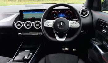 Mercedes Benz Gla Class 200 P – Amg Line Executive – Suv – Auto – Petrol full